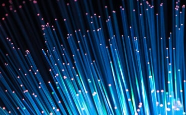 shutterstock_194741123_870x500.jpg optical fibres pulsing light